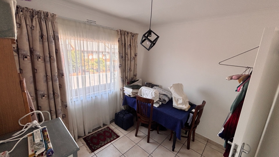3 Bedroom Property for Sale in Brackenhurst Gauteng