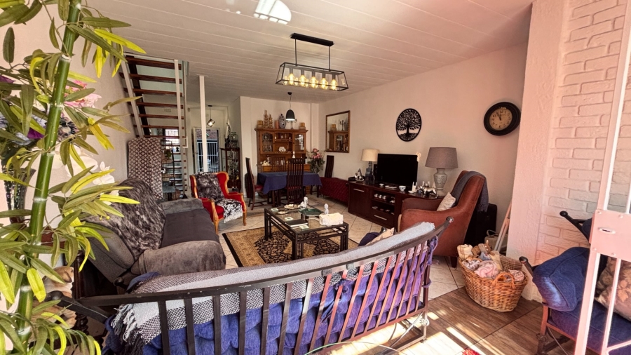3 Bedroom Property for Sale in Brackenhurst Gauteng