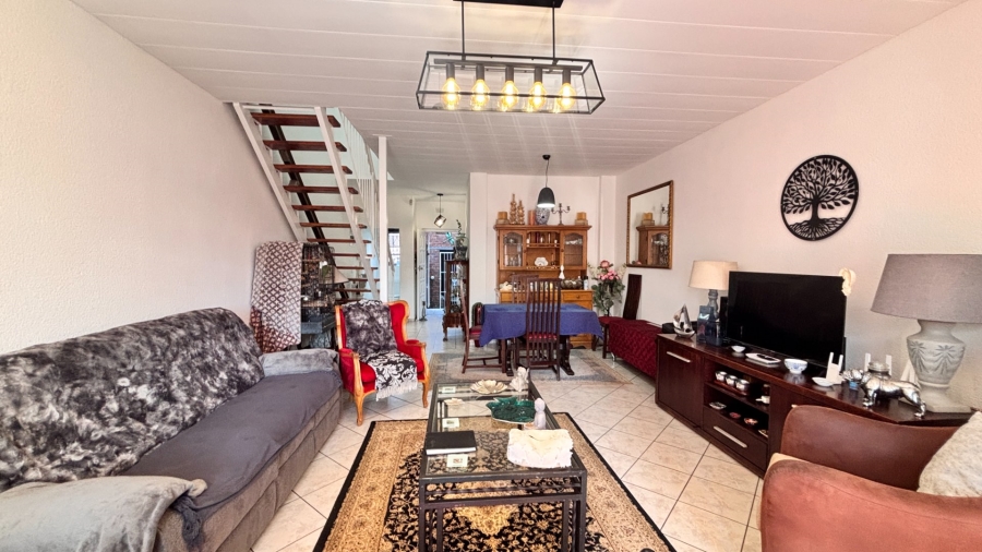 3 Bedroom Property for Sale in Brackenhurst Gauteng