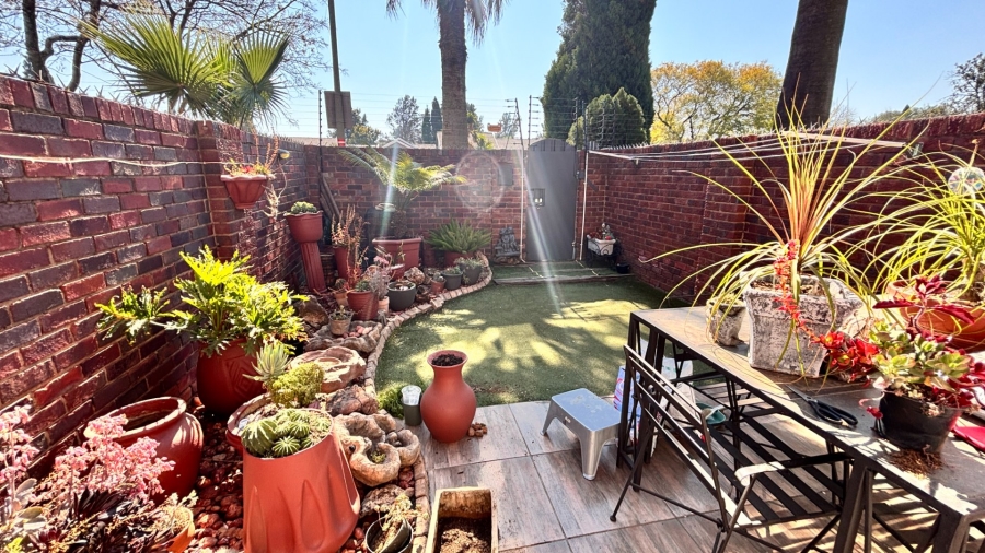 3 Bedroom Property for Sale in Brackenhurst Gauteng