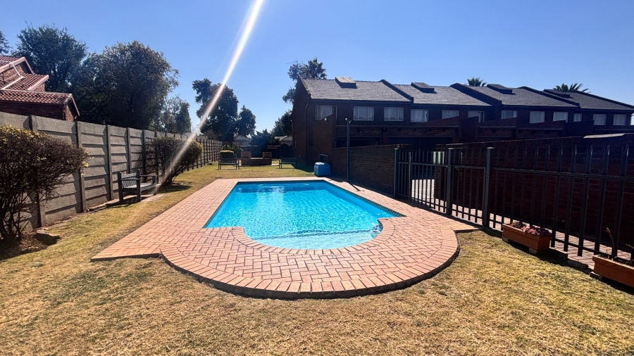 3 Bedroom Property for Sale in Brackenhurst Gauteng