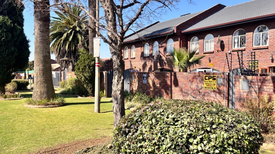 3 Bedroom Property for Sale in Brackenhurst Gauteng