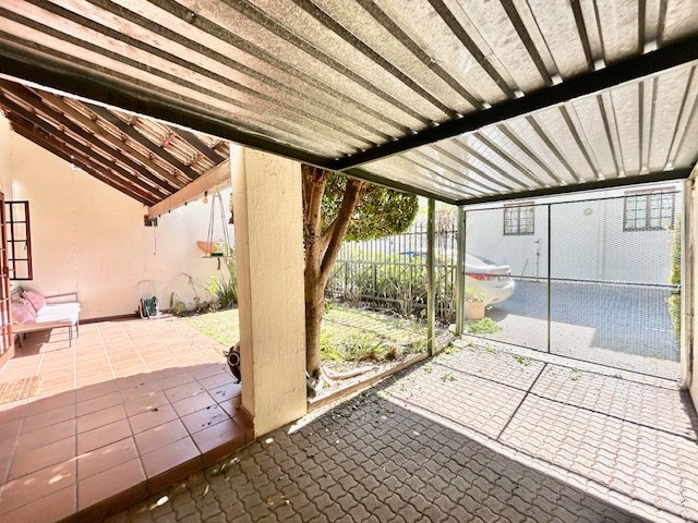 3 Bedroom Property for Sale in Halfway House Gauteng