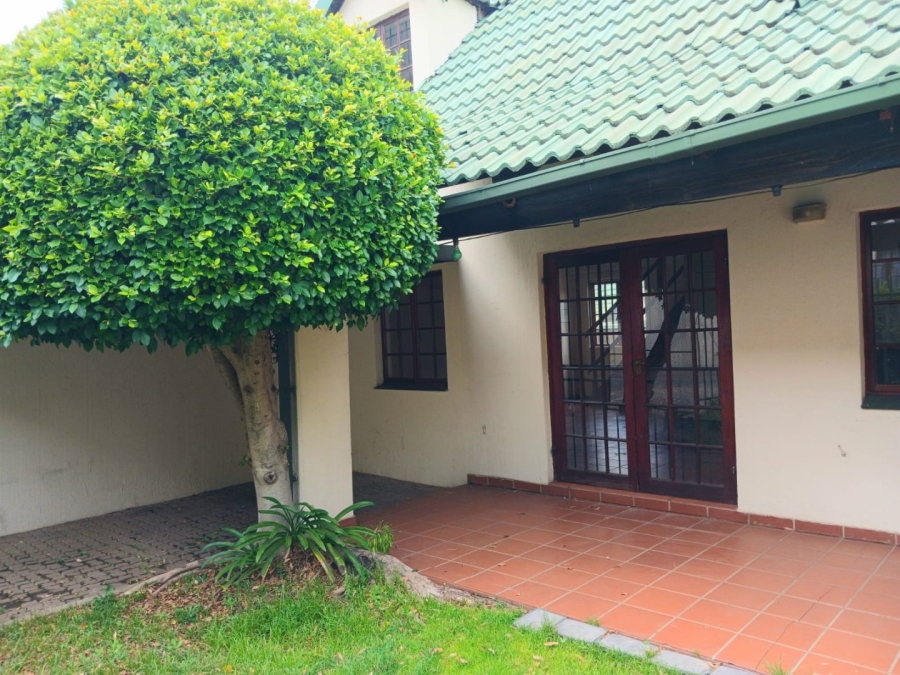 3 Bedroom Property for Sale in Halfway House Gauteng