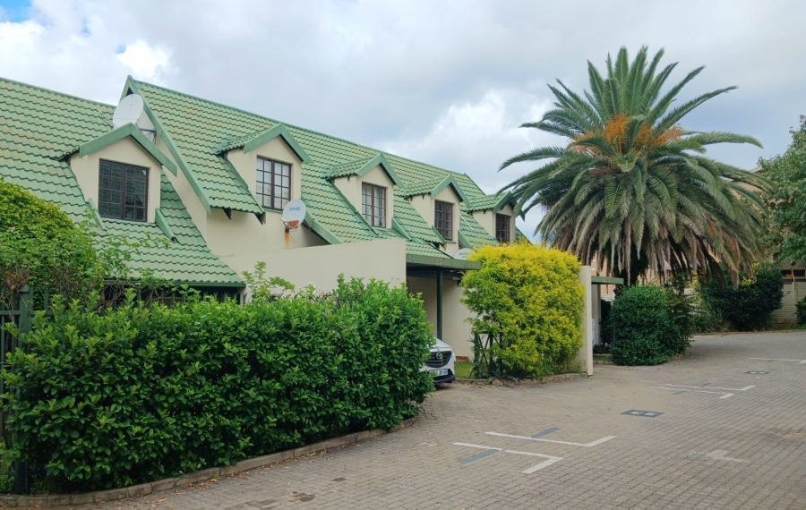 3 Bedroom Property for Sale in Halfway House Gauteng