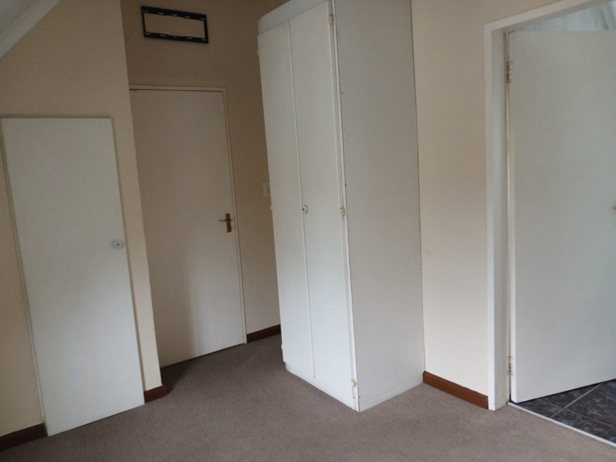 3 Bedroom Property for Sale in Halfway House Gauteng