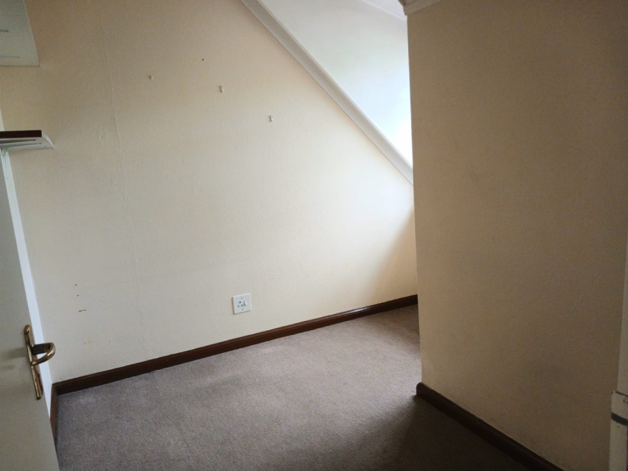 3 Bedroom Property for Sale in Halfway House Gauteng