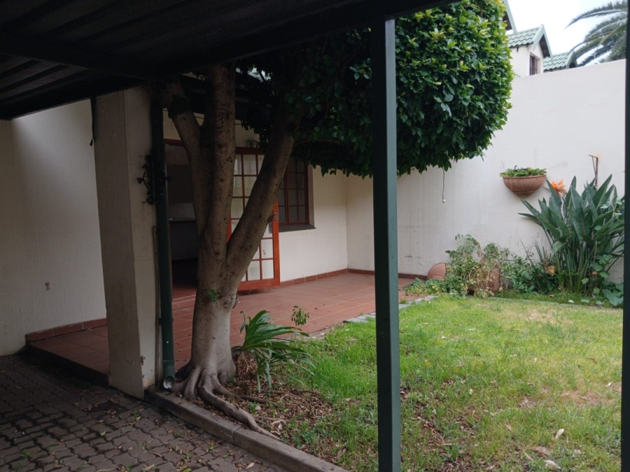 3 Bedroom Property for Sale in Halfway House Gauteng