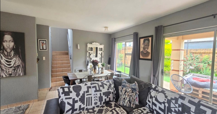 3 Bedroom Property for Sale in Glen Marais Gauteng