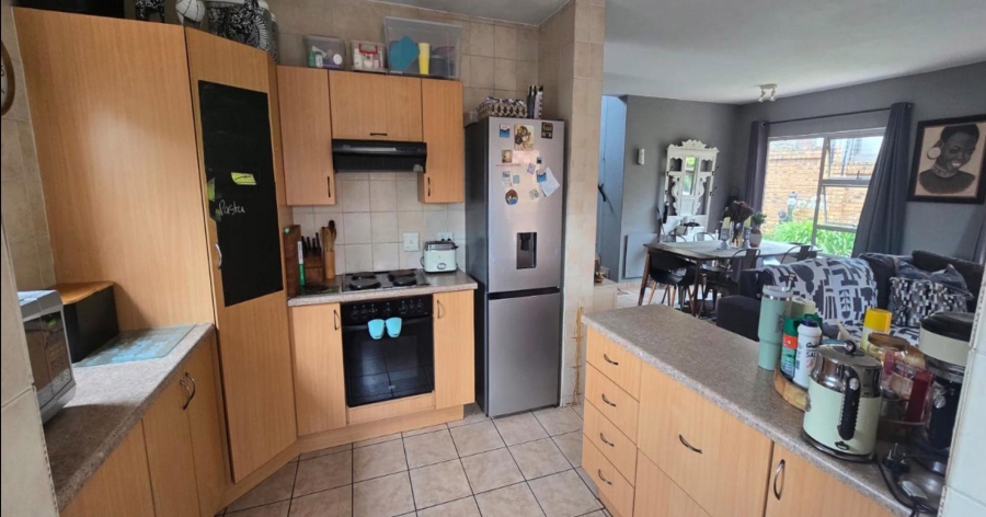 3 Bedroom Property for Sale in Glen Marais Gauteng