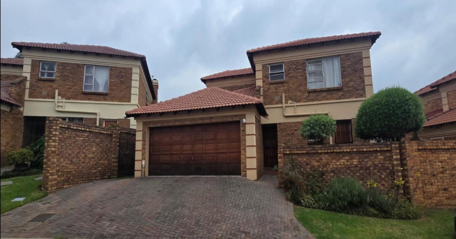 3 Bedroom Property for Sale in Glen Marais Gauteng