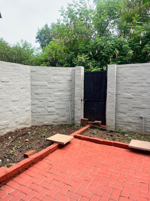 2 Bedroom Property for Sale in La Montagne Gauteng