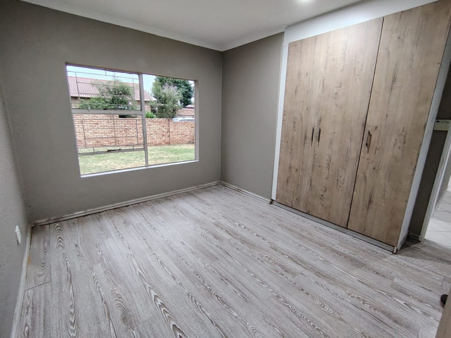 3 Bedroom Property for Sale in Heuwelsig Estate Gauteng
