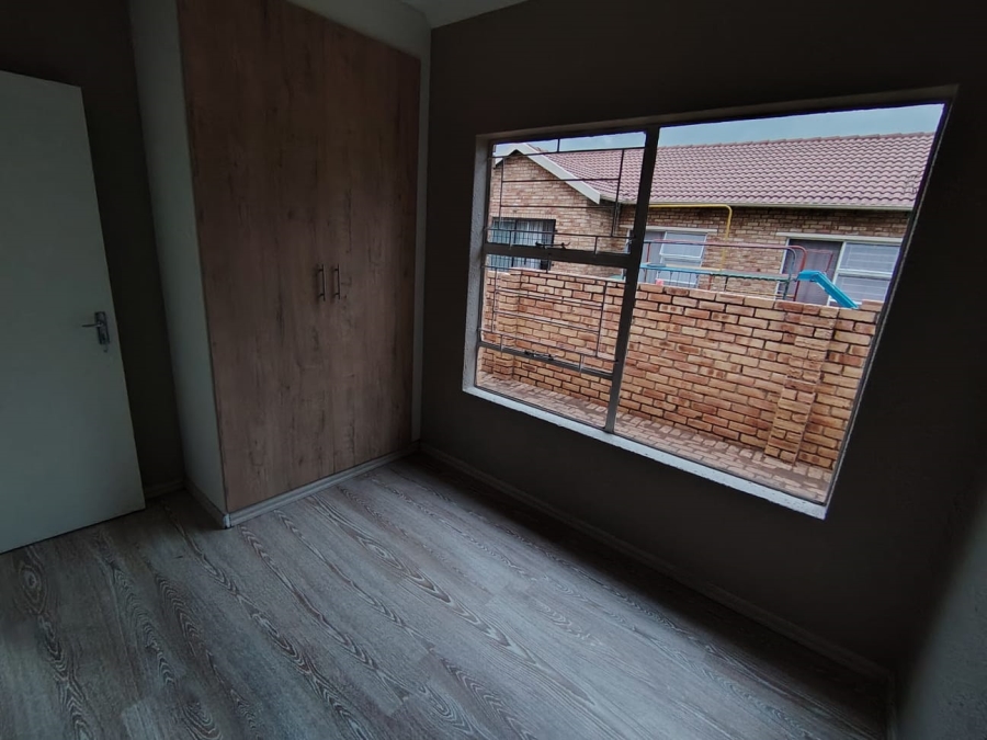 3 Bedroom Property for Sale in Heuwelsig Estate Gauteng