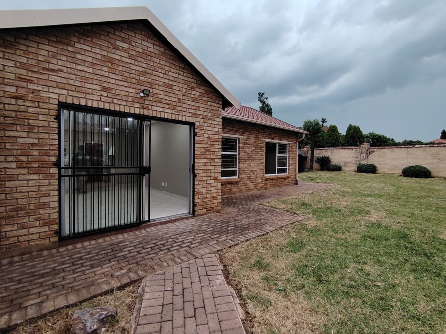 3 Bedroom Property for Sale in Heuwelsig Estate Gauteng