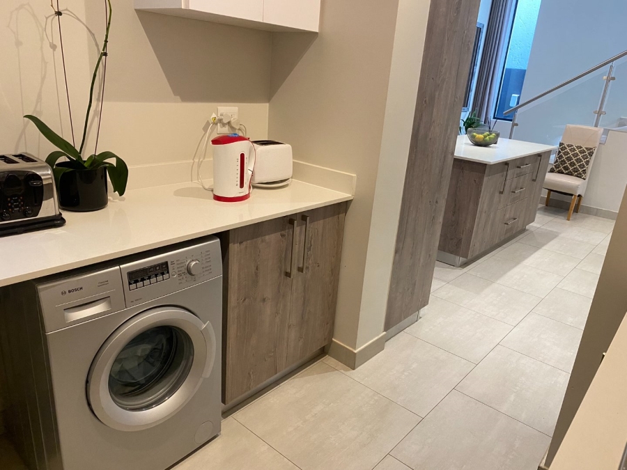 To Let 4 Bedroom Property for Rent in Bryanston Gauteng