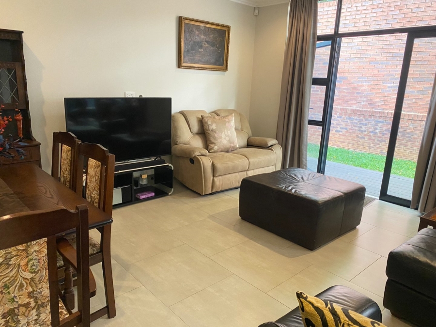 To Let 4 Bedroom Property for Rent in Bryanston Gauteng