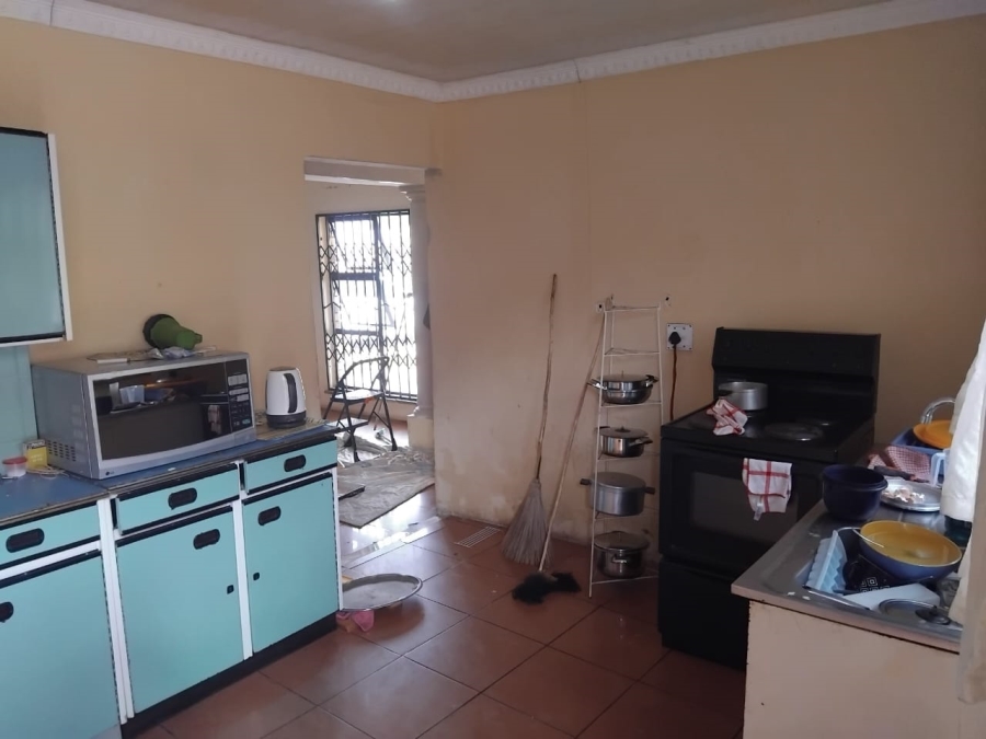To Let 3 Bedroom Property for Rent in Protea South Gauteng