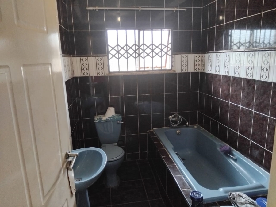 To Let 3 Bedroom Property for Rent in Protea South Gauteng