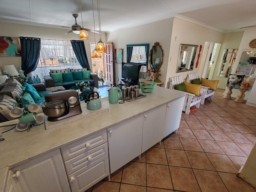 2 Bedroom Property for Sale in Magalieskruin Gauteng