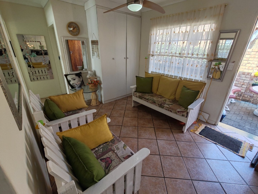 2 Bedroom Property for Sale in Magalieskruin Gauteng