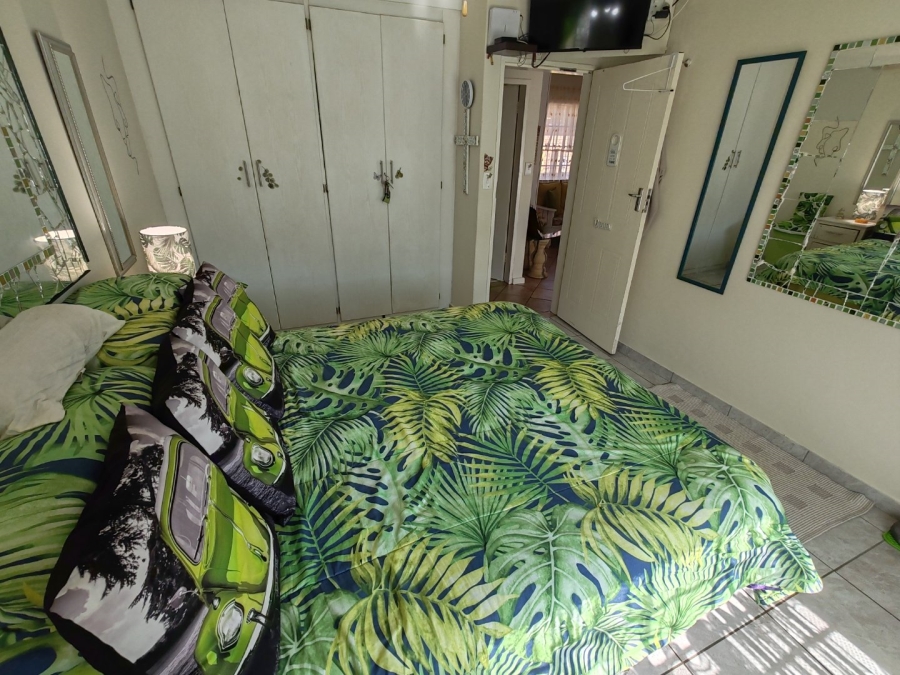 2 Bedroom Property for Sale in Magalieskruin Gauteng