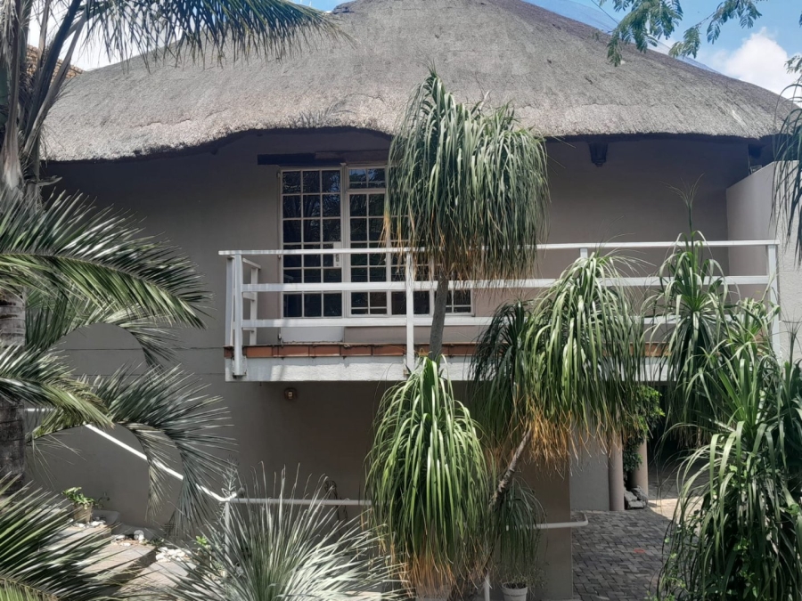 4 Bedroom Property for Sale in Kloofendal Gauteng