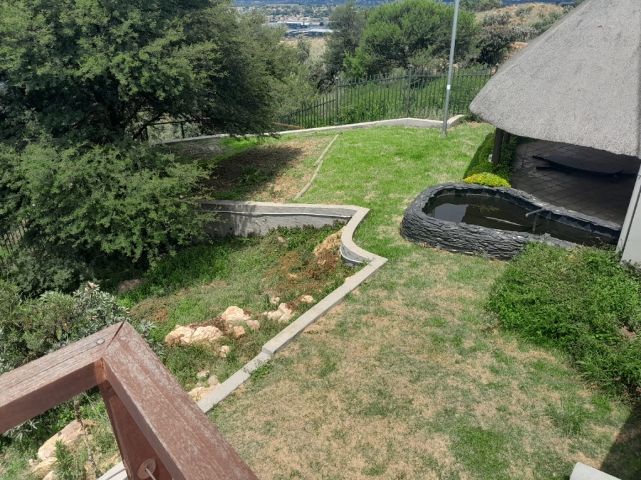 4 Bedroom Property for Sale in Kloofendal Gauteng