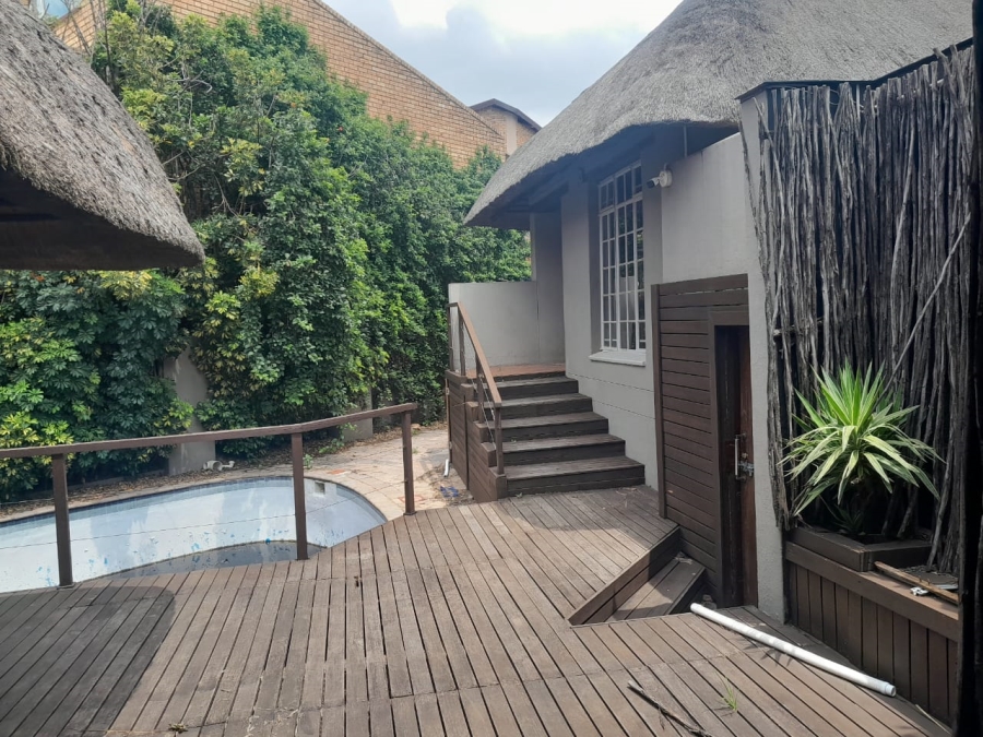 4 Bedroom Property for Sale in Kloofendal Gauteng