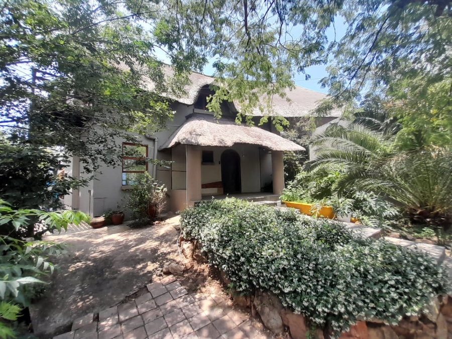 4 Bedroom Property for Sale in Kloofendal Gauteng
