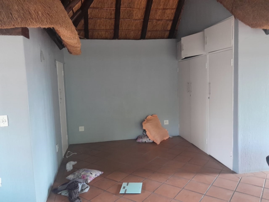 4 Bedroom Property for Sale in Kloofendal Gauteng