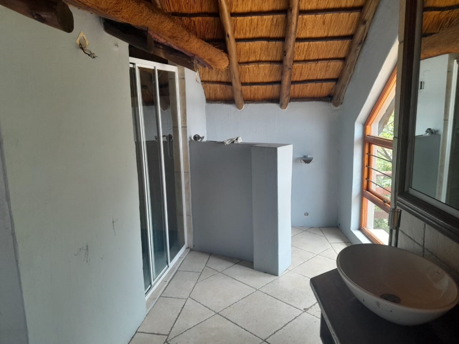 4 Bedroom Property for Sale in Kloofendal Gauteng