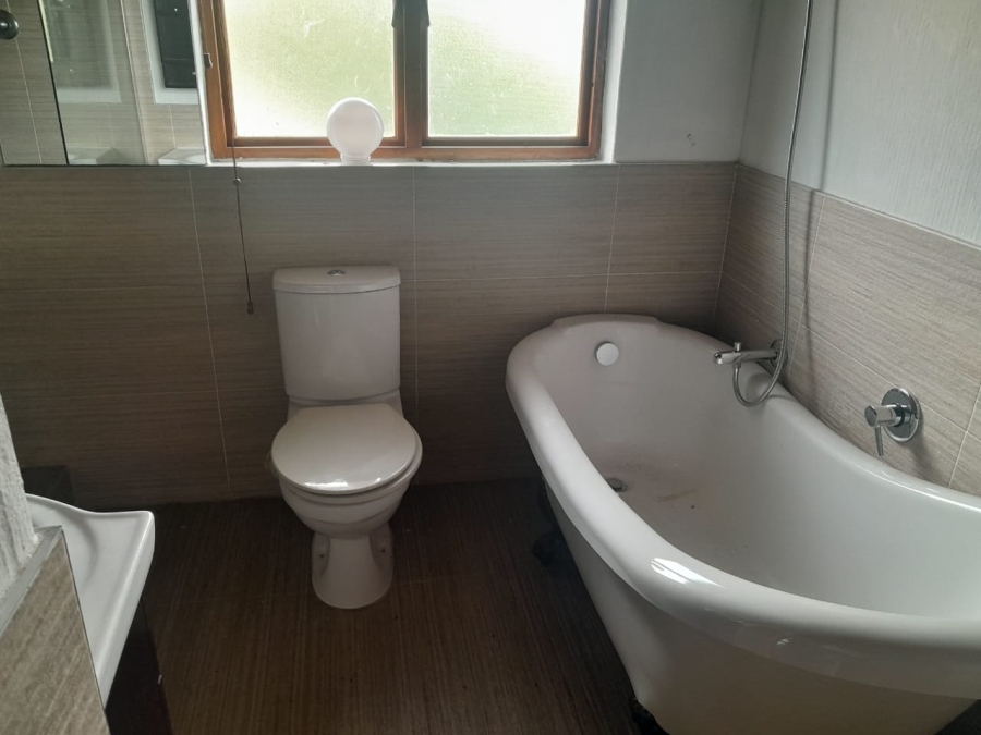 4 Bedroom Property for Sale in Kloofendal Gauteng