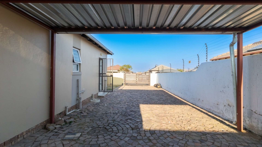 1 Bedroom Property for Sale in Crystal Park Gauteng
