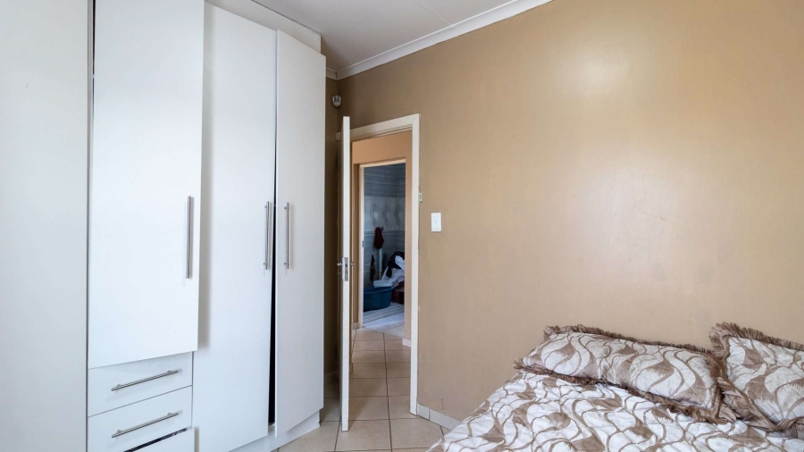 1 Bedroom Property for Sale in Crystal Park Gauteng