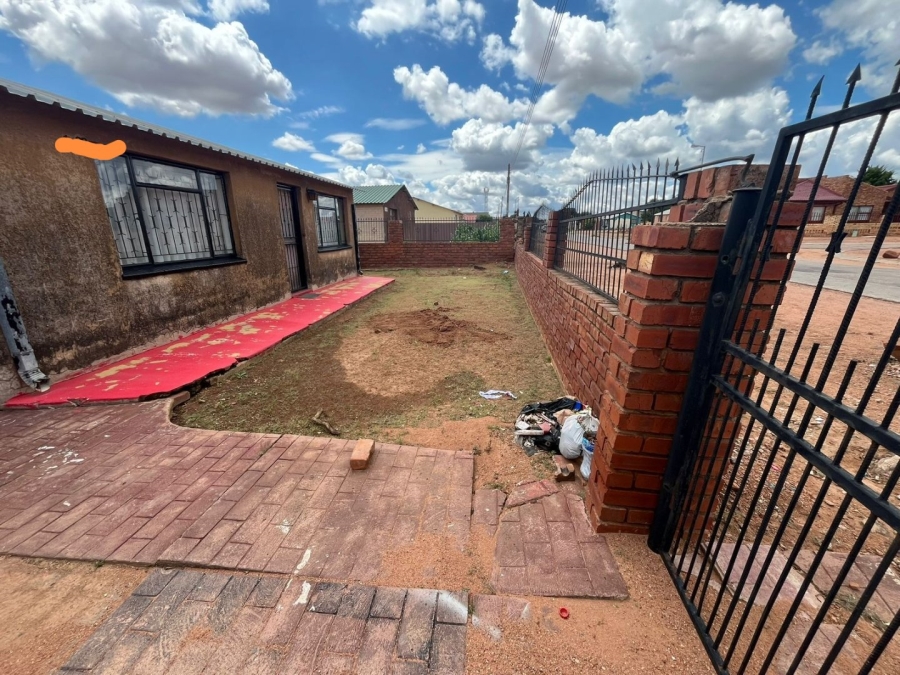 To Let  Bedroom Property for Rent in Soshanguve F Gauteng