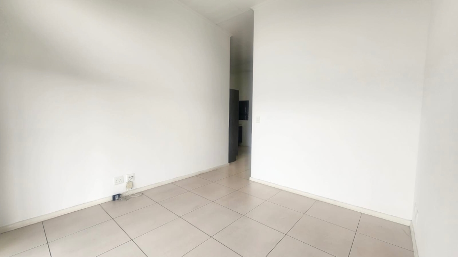 To Let 1 Bedroom Property for Rent in Helderfontein Estate Gauteng