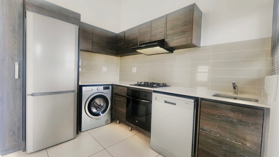 To Let 1 Bedroom Property for Rent in Helderfontein Estate Gauteng