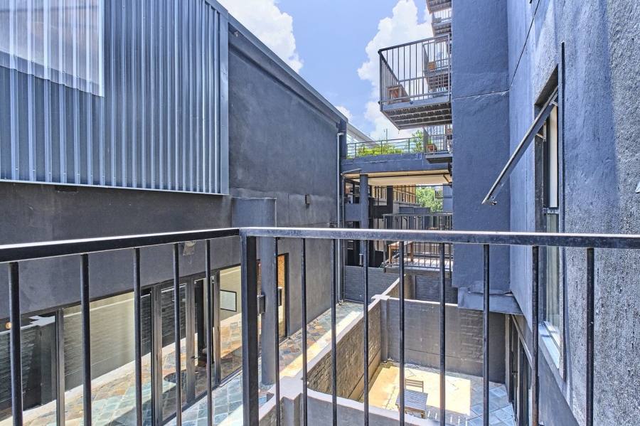 1 Bedroom Property for Sale in Sandown Gauteng