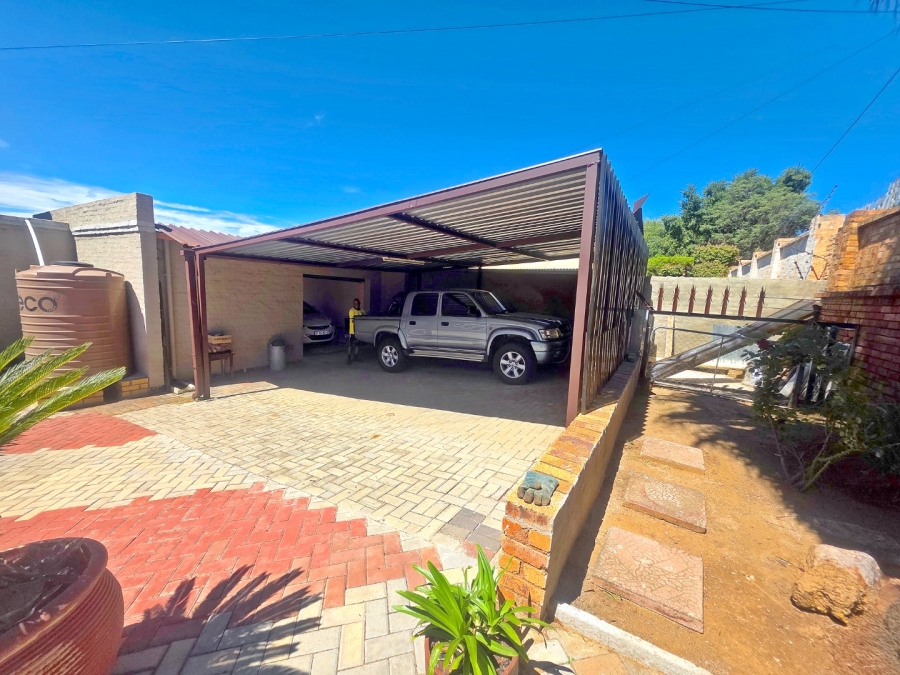 4 Bedroom Property for Sale in Jordaan Park Gauteng