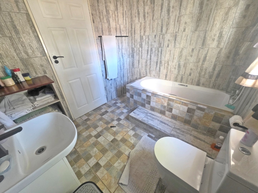 4 Bedroom Property for Sale in Jordaan Park Gauteng