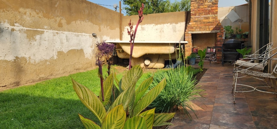2 Bedroom Property for Sale in Palm Ridge Gauteng