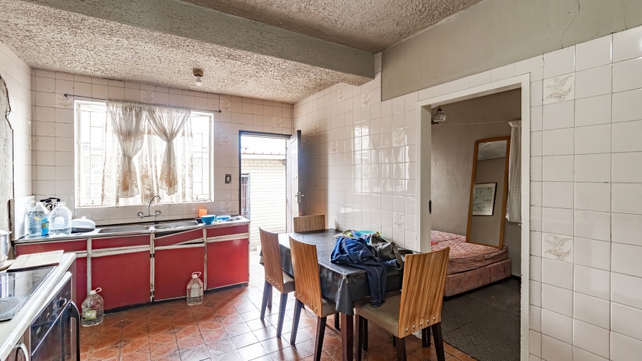 5 Bedroom Property for Sale in Malvern Gauteng