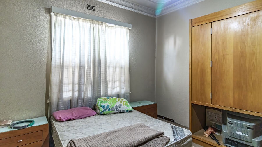 5 Bedroom Property for Sale in Malvern Gauteng