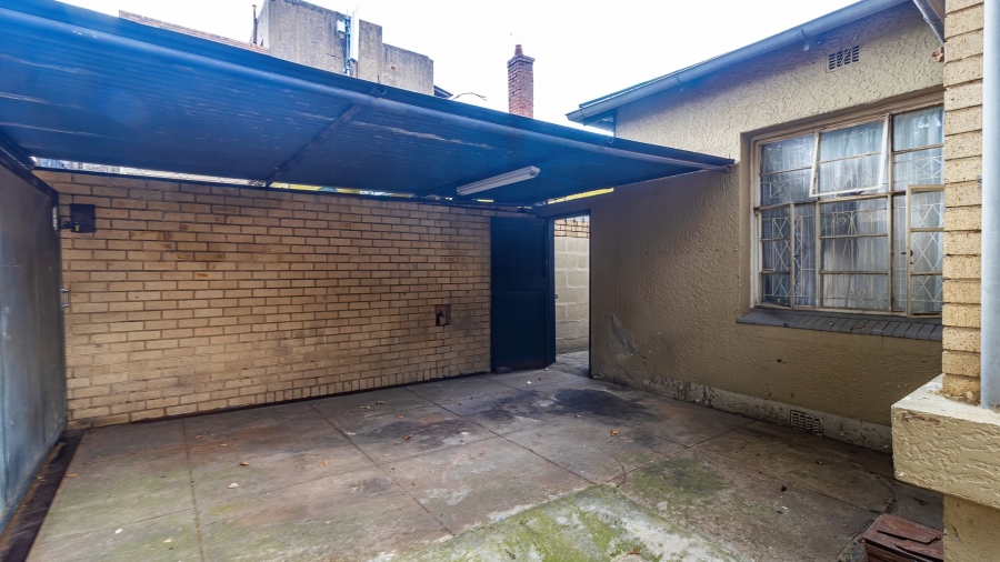 5 Bedroom Property for Sale in Malvern Gauteng