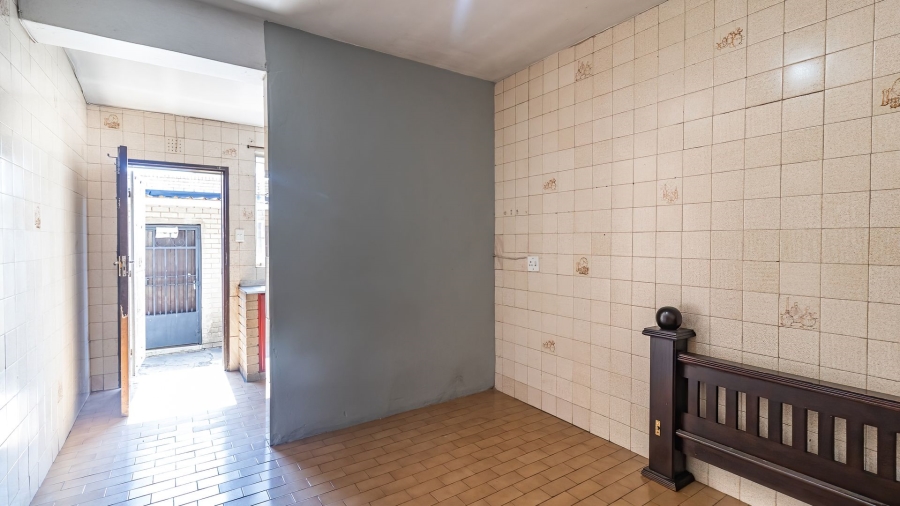 5 Bedroom Property for Sale in Malvern Gauteng