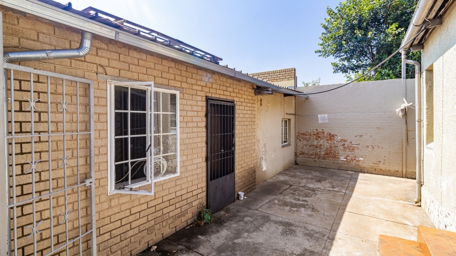 5 Bedroom Property for Sale in Malvern Gauteng