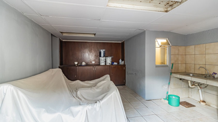 5 Bedroom Property for Sale in Malvern Gauteng