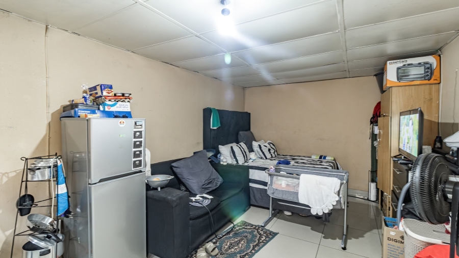 5 Bedroom Property for Sale in Malvern Gauteng