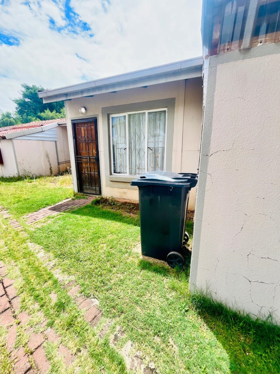 3 Bedroom Property for Sale in Country View Gauteng